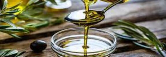 هل زيت الزيتون البكر مفيد للشعر